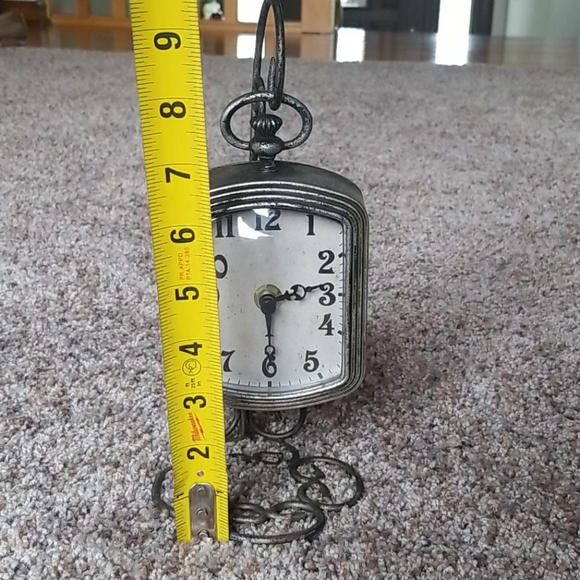 Metal Table Clock - Picture 5 of 7